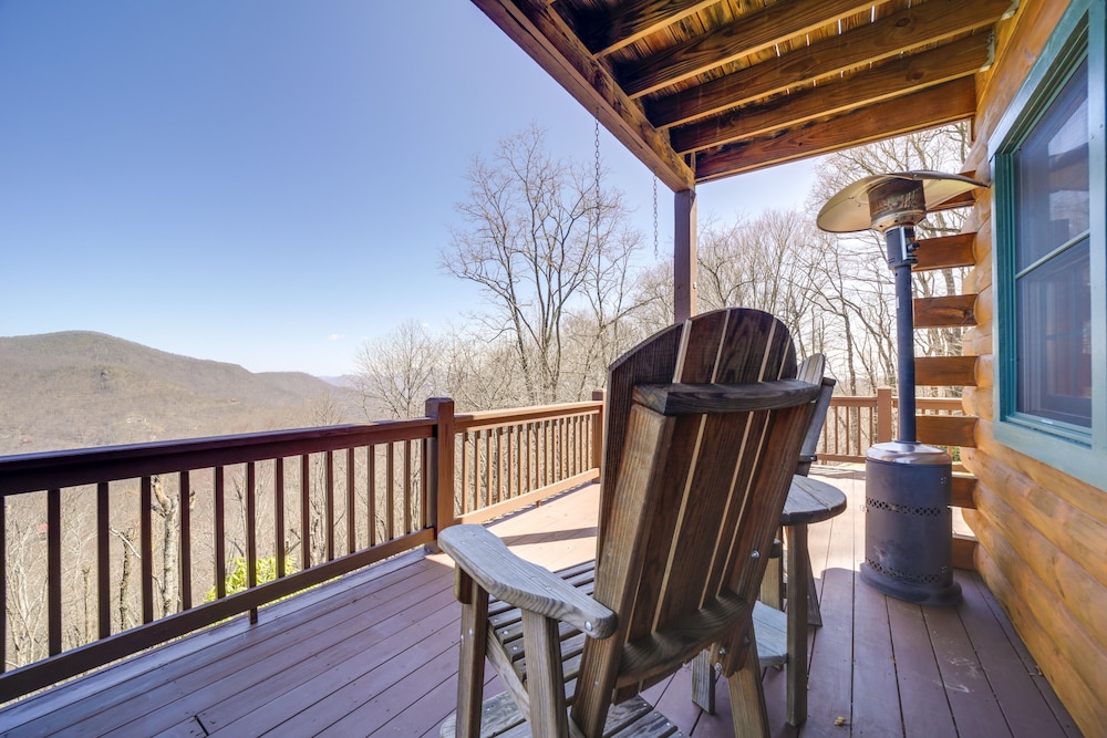 Waynesville Vacation Rental w/ Mountain Views!