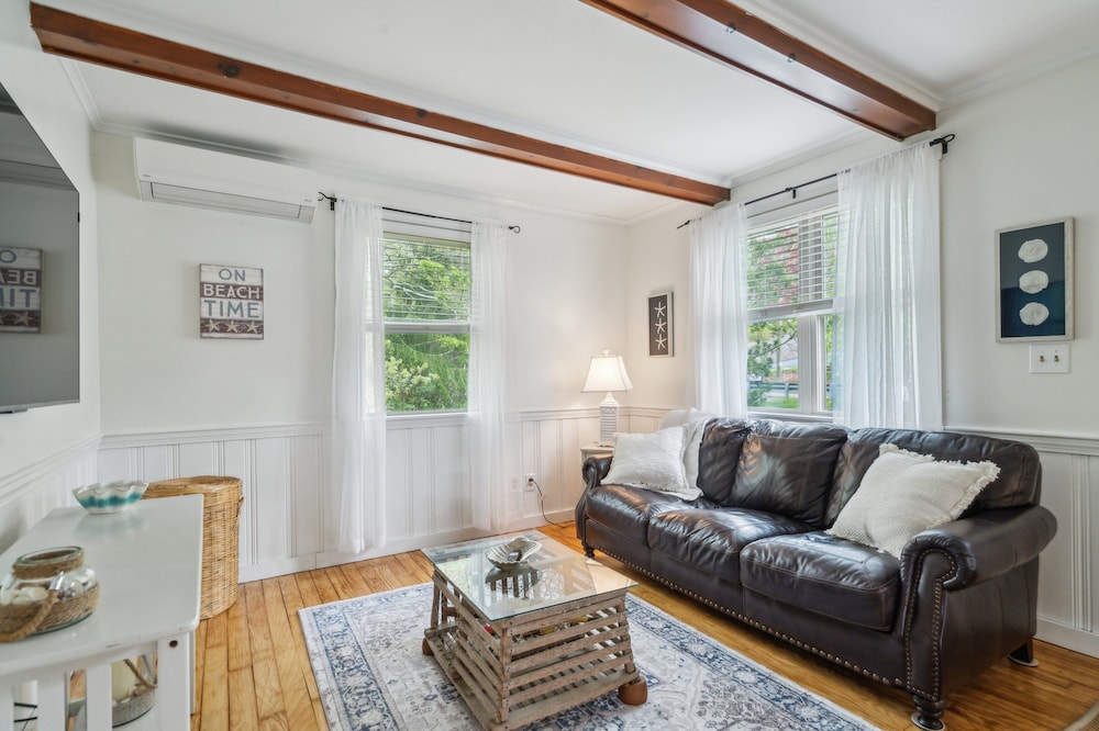 Coastal Comfort With Stunning Harbor Views 3 Bedroom Home
