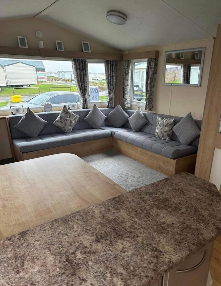 Seaside Escape Lodge at Martello Beach, Jaywick