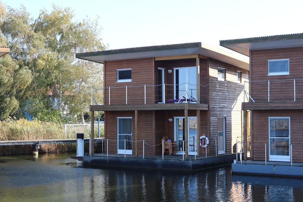 Hausboot in Barth am Barther Bodden