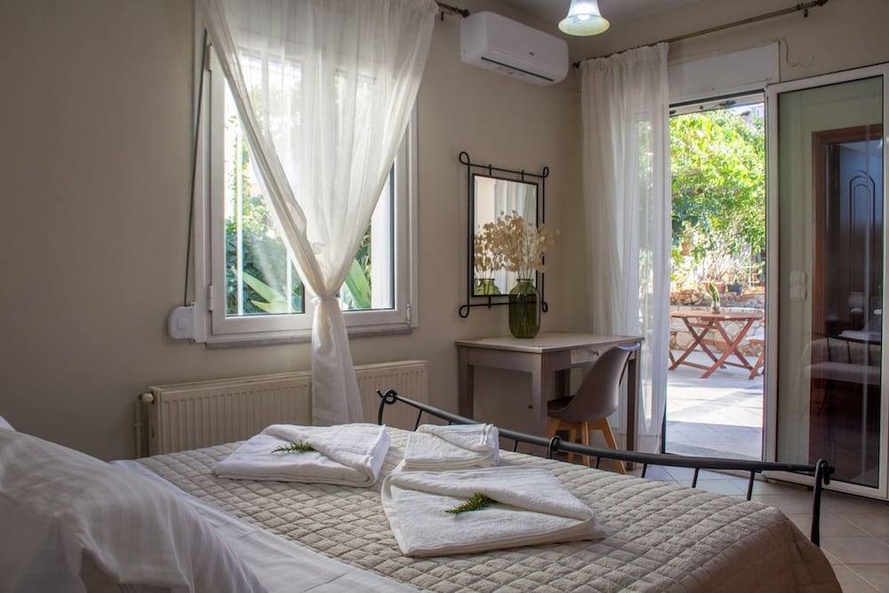 Casa Anthea 3 Bedroom Apartment With Garden