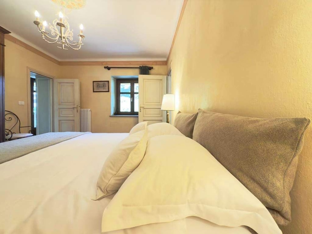 Dimora il Pozzetto Elegant Villa With Garden