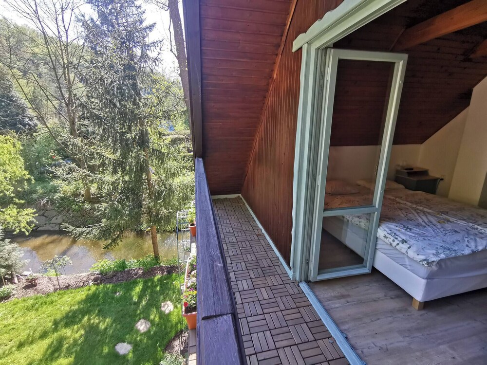 Sunny Wooden House on Creek, 30 Minutes Prague
