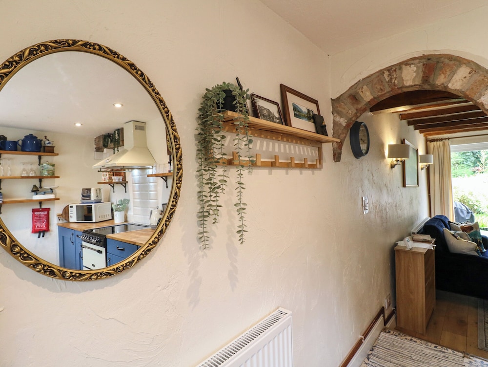 Periwinkle Cottage