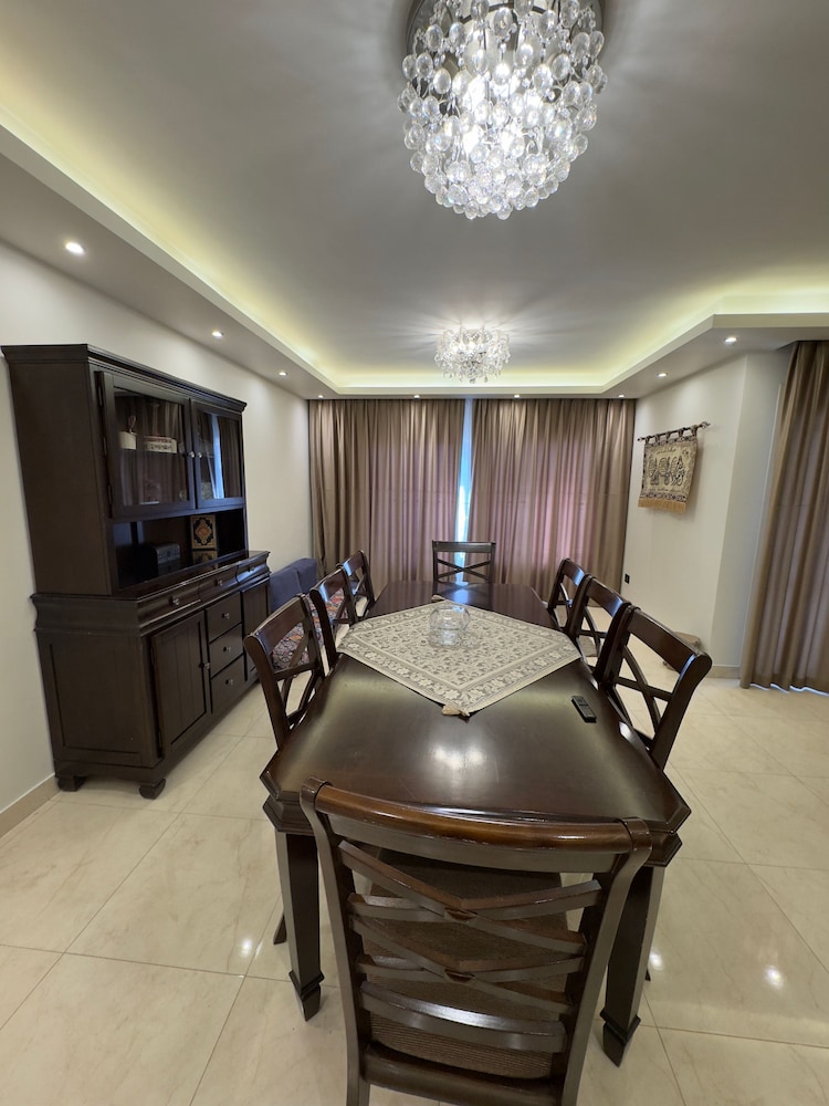CK 1108 Spacious 2BR Apt 2BA Near Airport