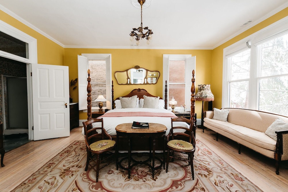 Ellerbeck Mansion Bed & Breakfast