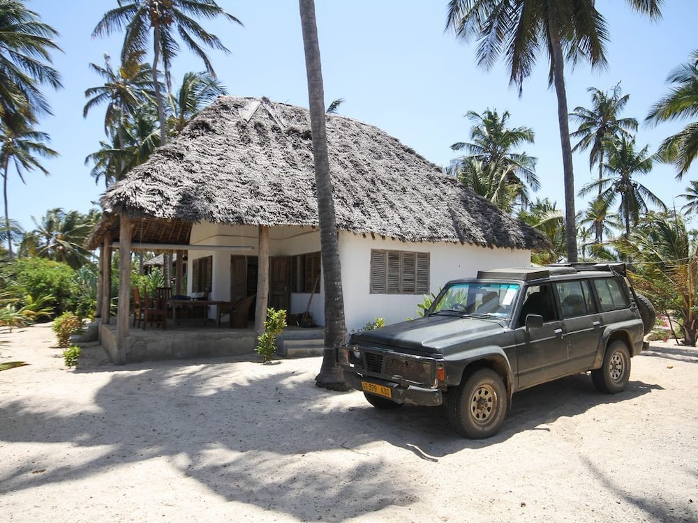 Hansen Beach Villa