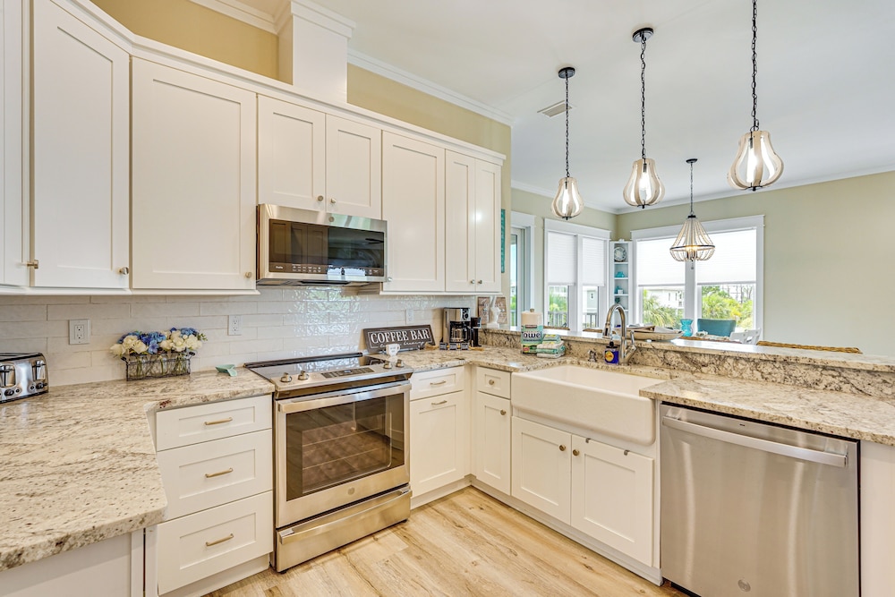 Walk to Beach Access: South Cape San Blas Hideaway