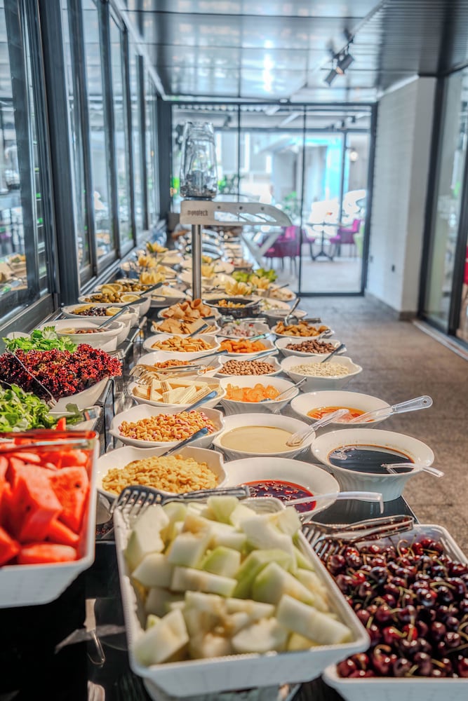 Nun By Laren Hotels - Image 22