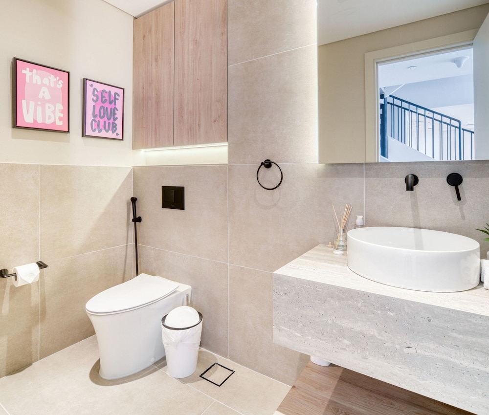 Luxe and Modern Duplex in Difc