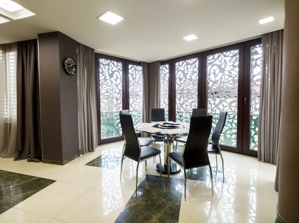 meeting & event spaces