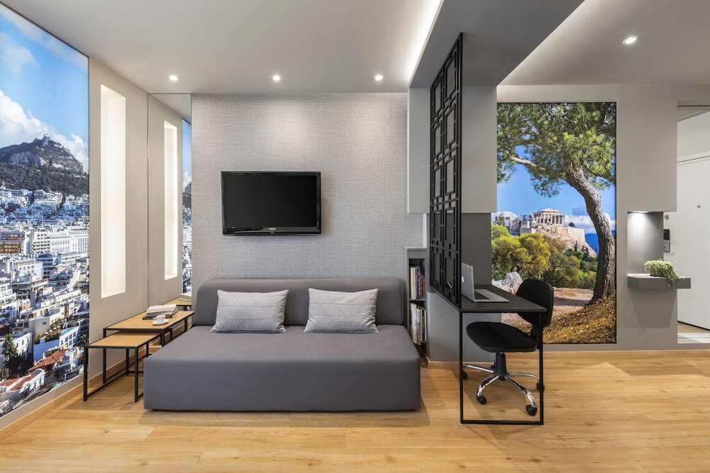 Athens Center Luxury Suite