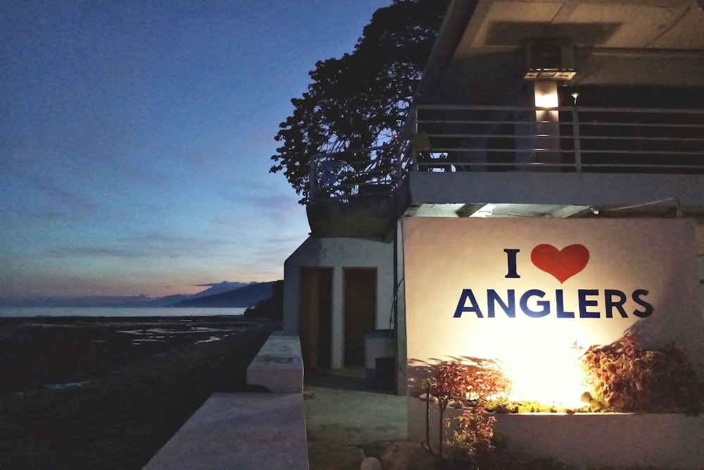 Hostel Oslob Anglers Hub Resort