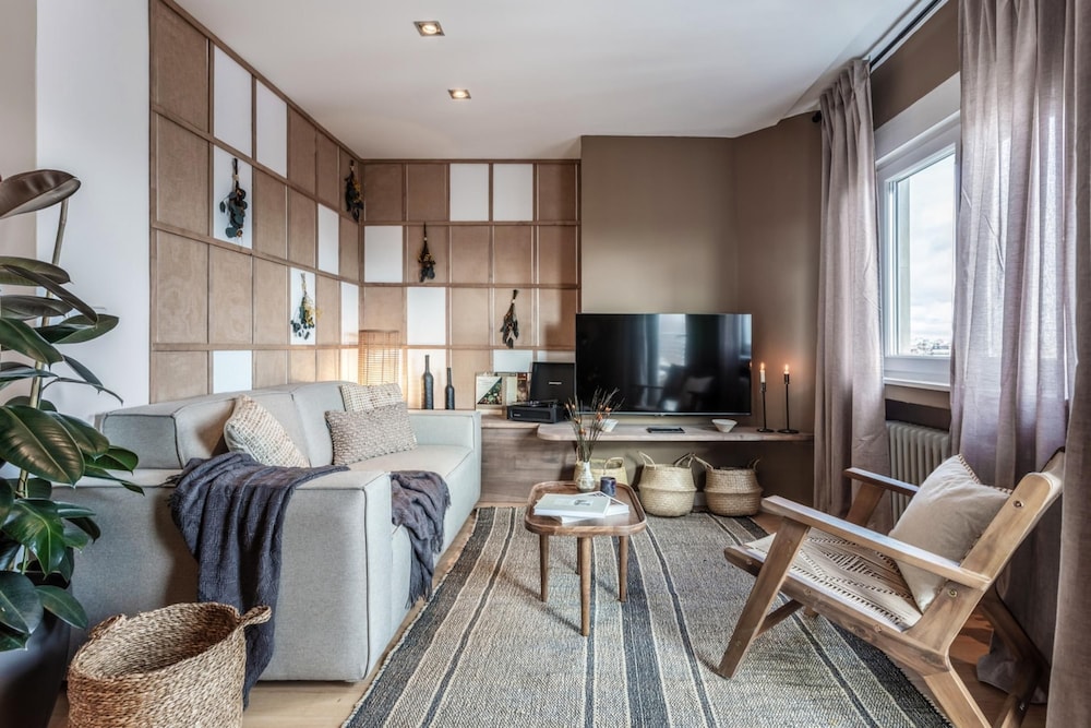 Triana - 1 Bedroom Apartment in Trafalgar