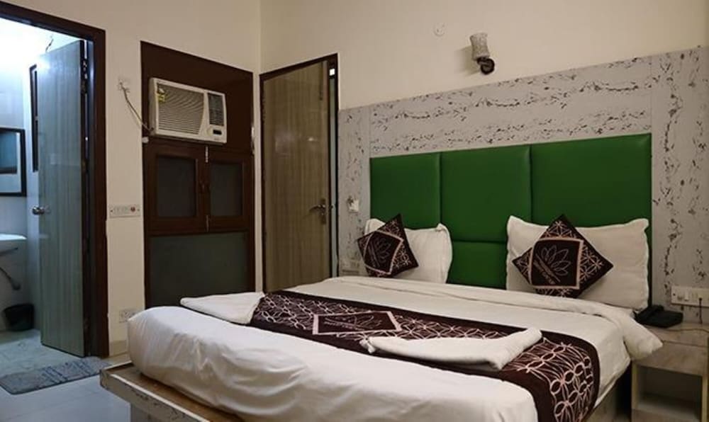 FabHotel Reconnect Suites - Near IGI Airport - New Delhi