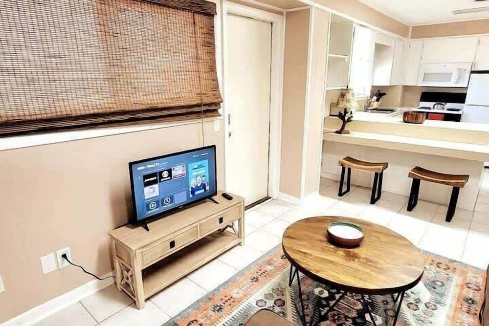 Madre Azul Bay House 3 Bedroom Home