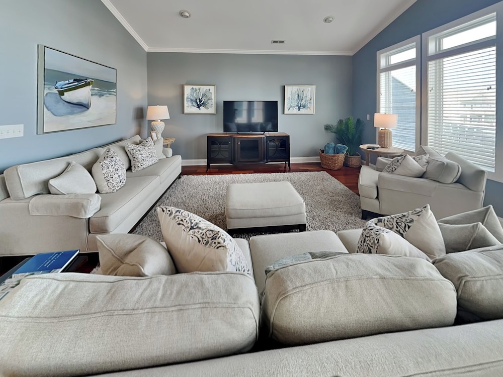 Queens Grant by Topsail Realty