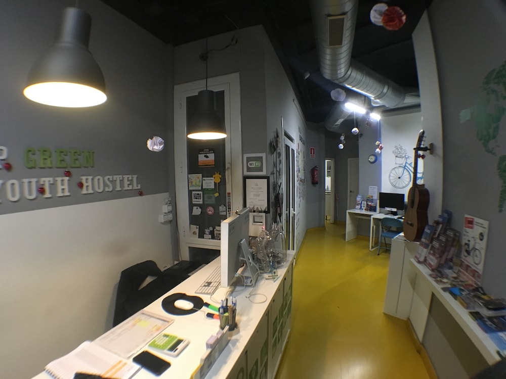 Sleep Green - Certified Eco Youth Hostel Barcelona