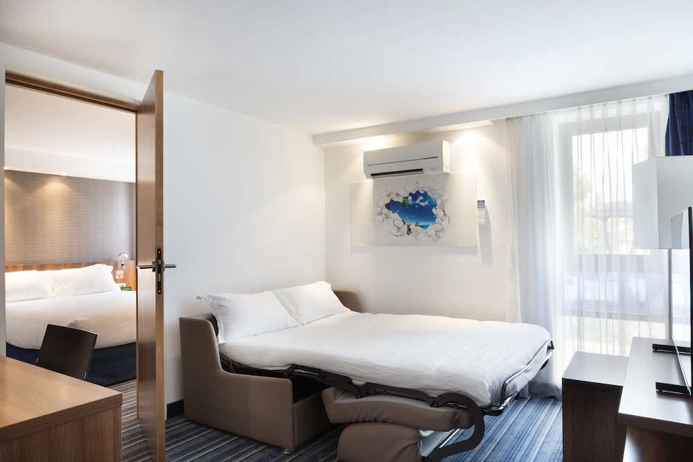 Vitrolles Vacations - Holiday Inn Marseille Airport, an IHG Hotel - Property Image 57