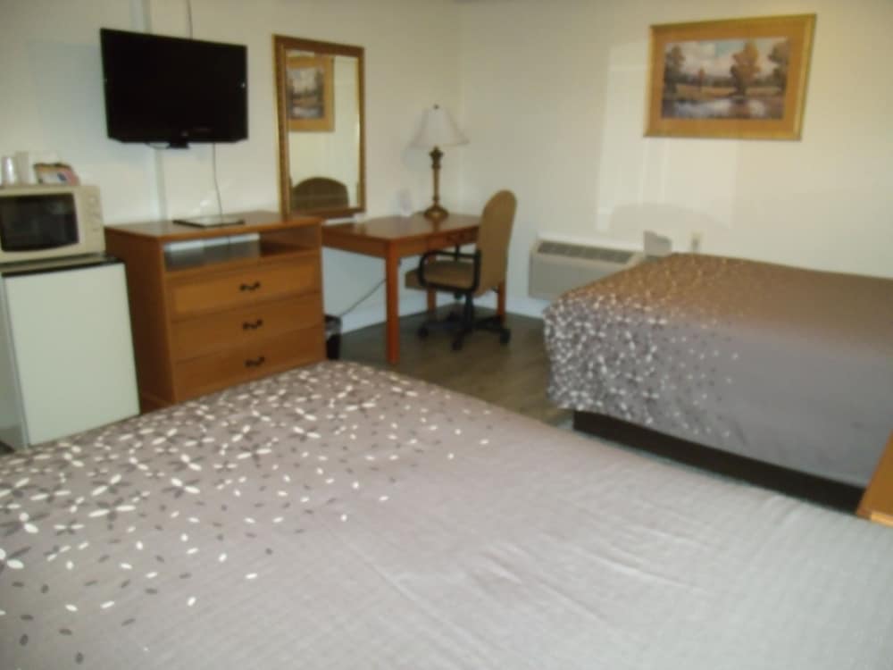 Turnpike Motel