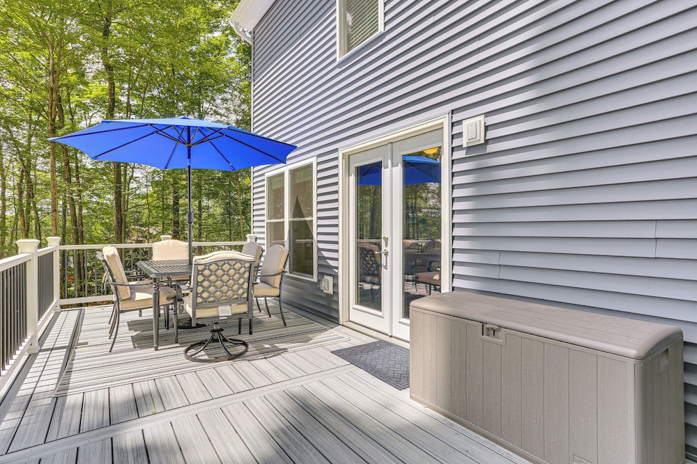 Boat, Fish & Unwind: Waterfront Gem in Pocono Mtns