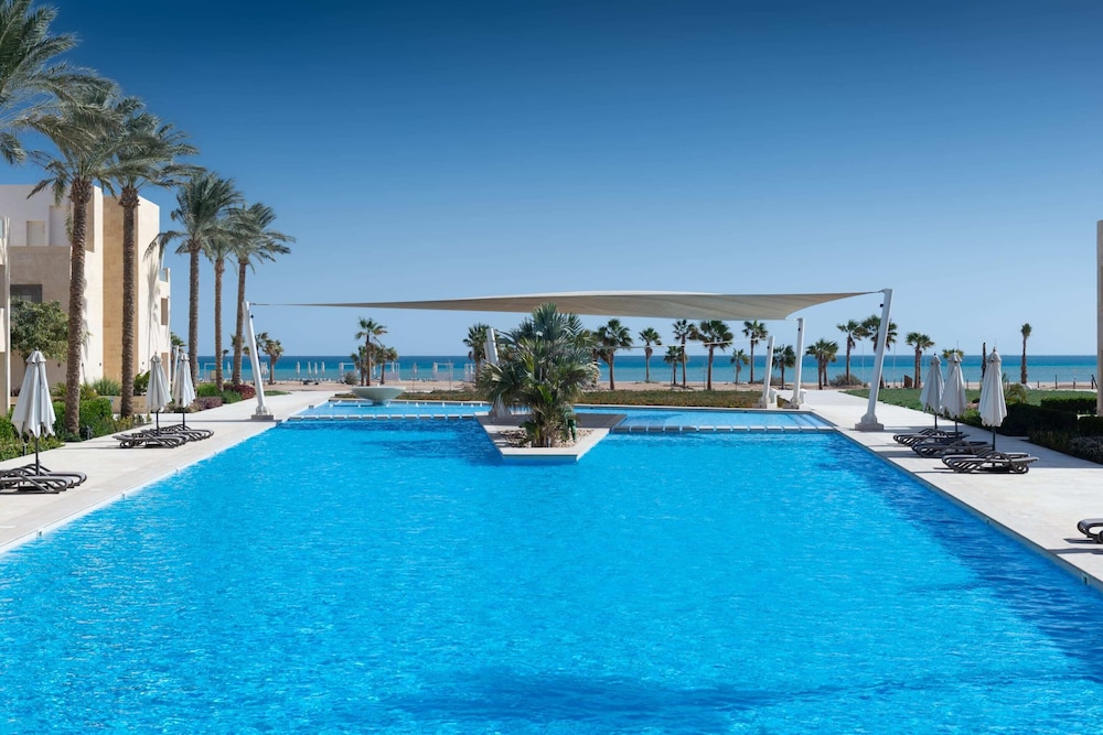 Xuru Stays I Homestyle 3BR Penthouse Pool & Beach View