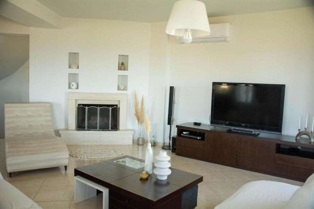 Gaia Signature With Private Pool