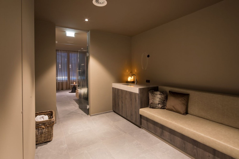 Superior 1-bedroom Apartment