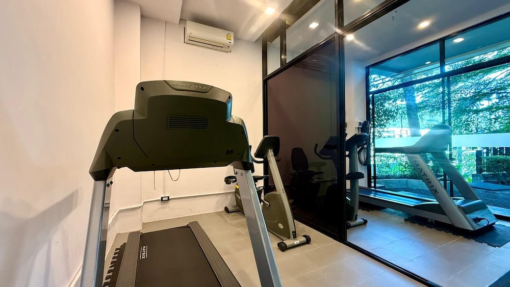 Emerald 211 - Studio With Balcony and Shared Pool