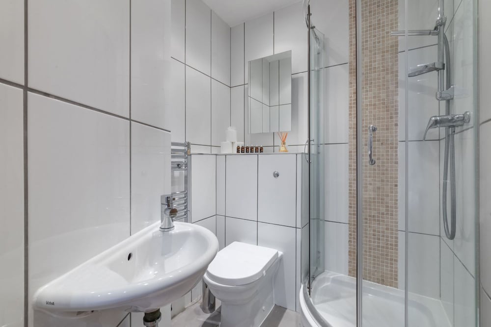 Home For All - Fitzrovia - by Frankie Says