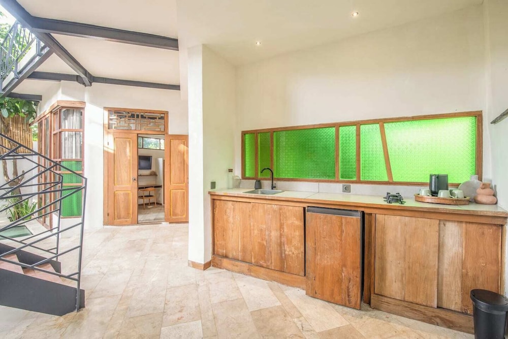 Stylish 2-br Villa With Pool, 800m Canggu Beach