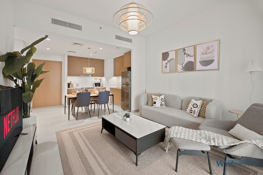 Earthy Elegant 1BR Surf 2 Creek Beach