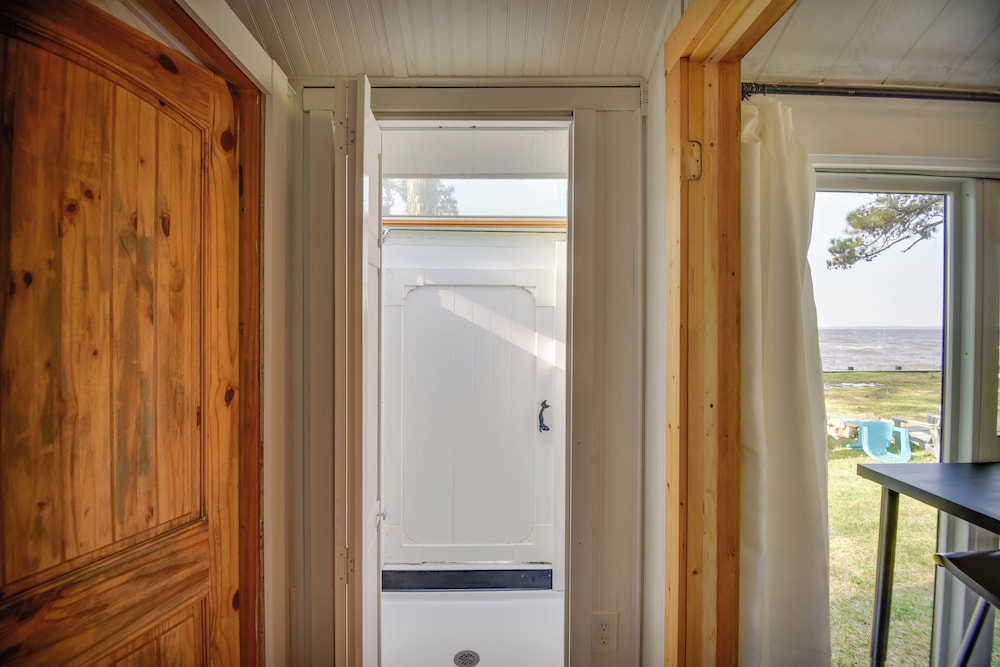 Tiny House w/ Big Views: Cabin in Shiloh!