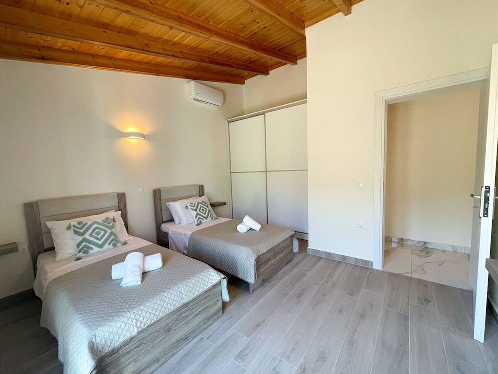Magellanos Mint House- Kinopiastes