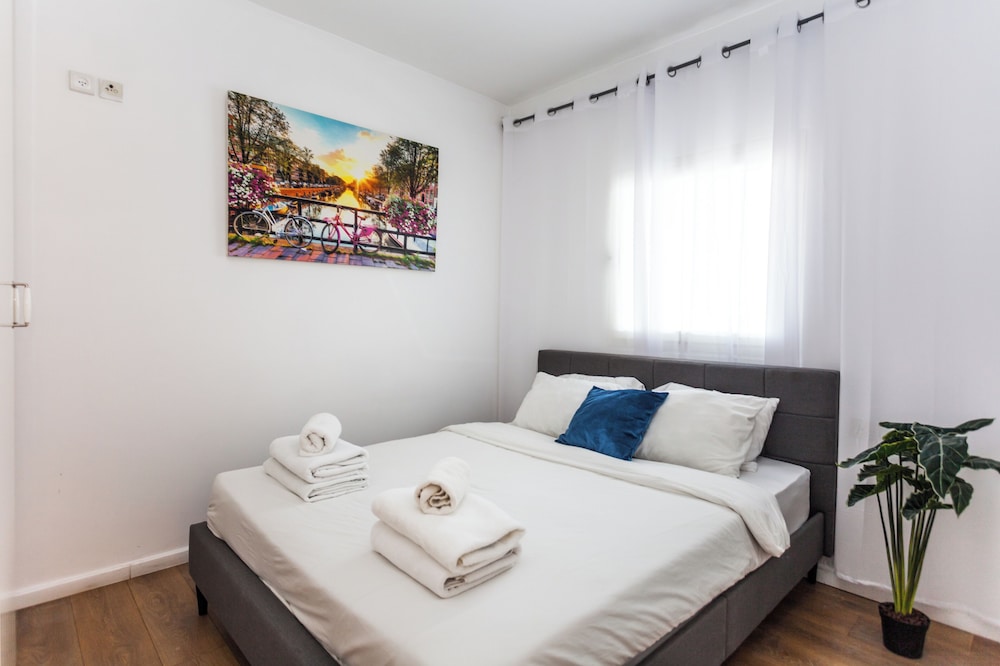 Duplex with Terrace by Hilton Beach view 2