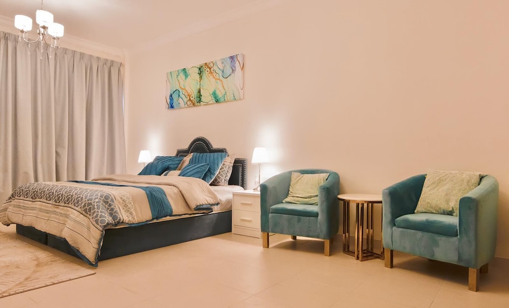SIMPLY COMFORT Amazing BeachFront Apartments near Atlantis Waterpark