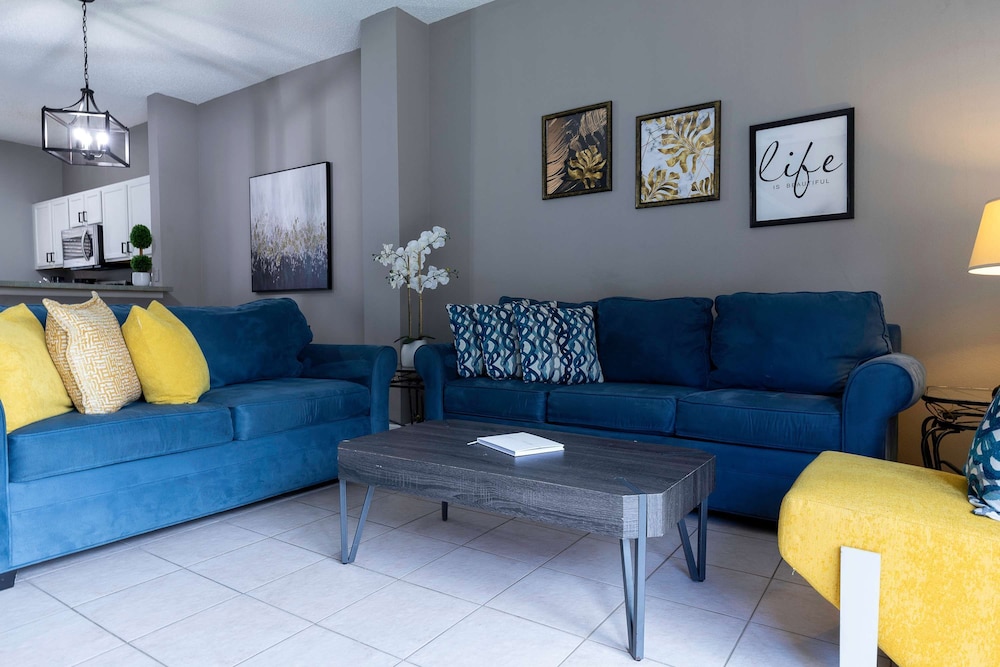 Cozy Family 3BR Townhouse Perfect Stay for 6 Guests