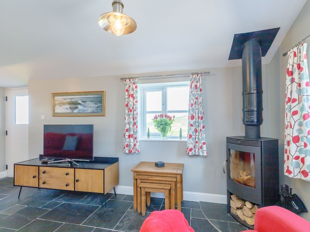 Golden Slack Cottage