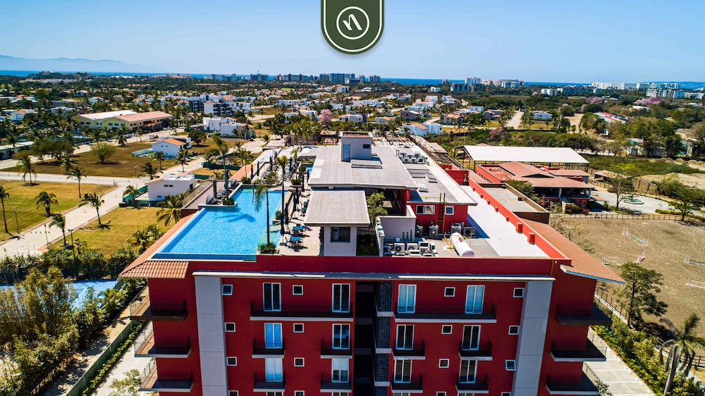 2BR Penthouse in Nuevo Vallarta - Terrace - Pool