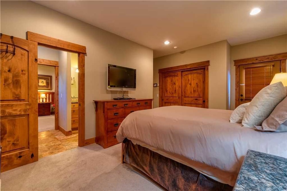 Firelight Luxury view 3