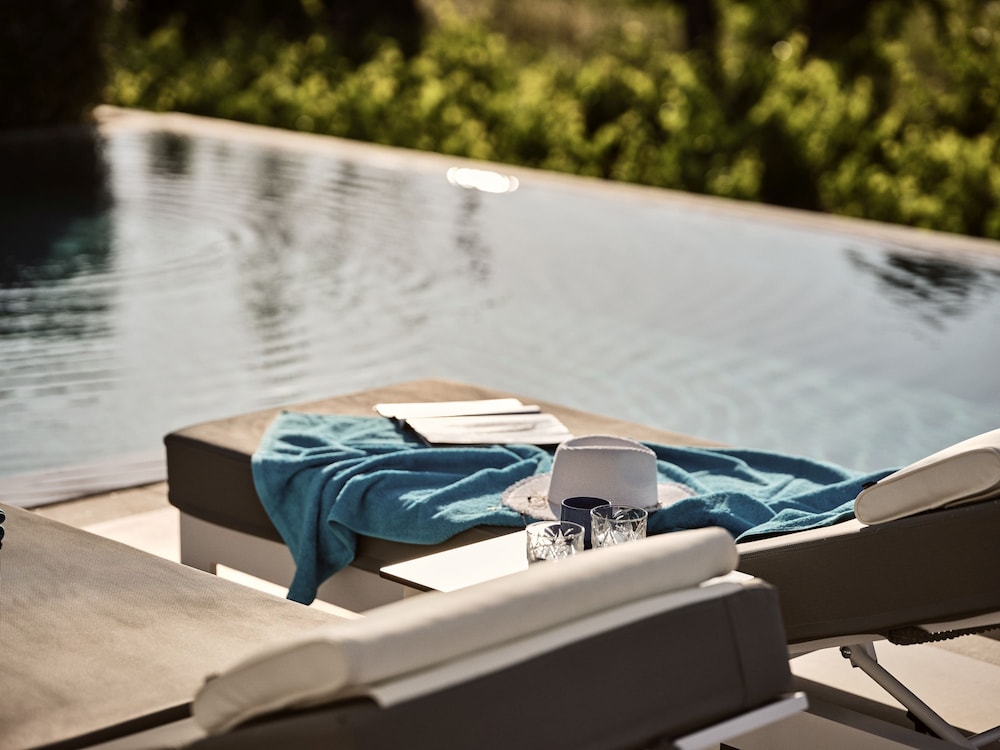 Drallos Luxury Villa