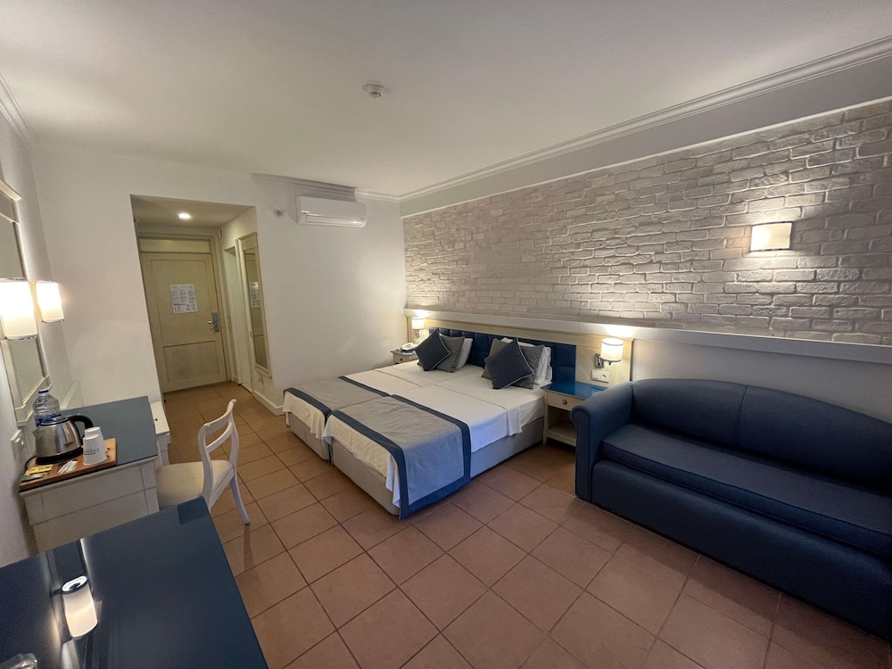 Champion Holiday Village - All Inclusive