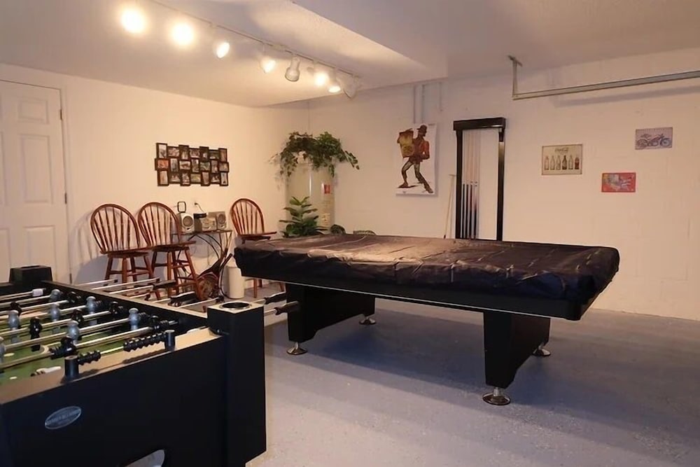 Scott Disney Villa 5 Bedroom Home by RedAwning