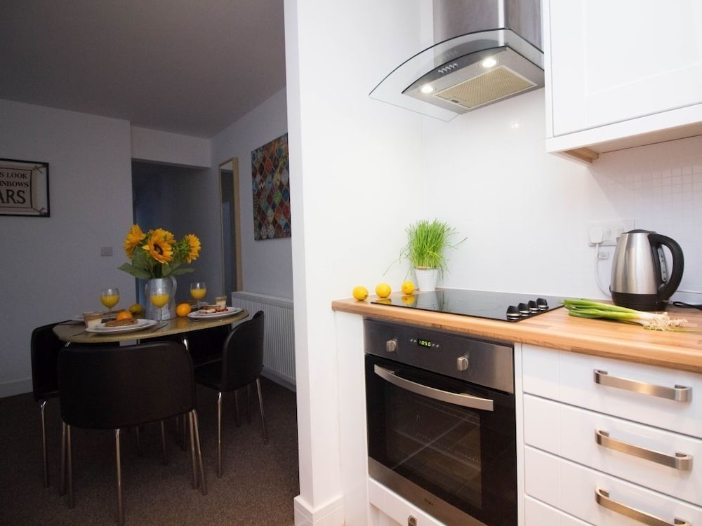 Beddoe Apartments
