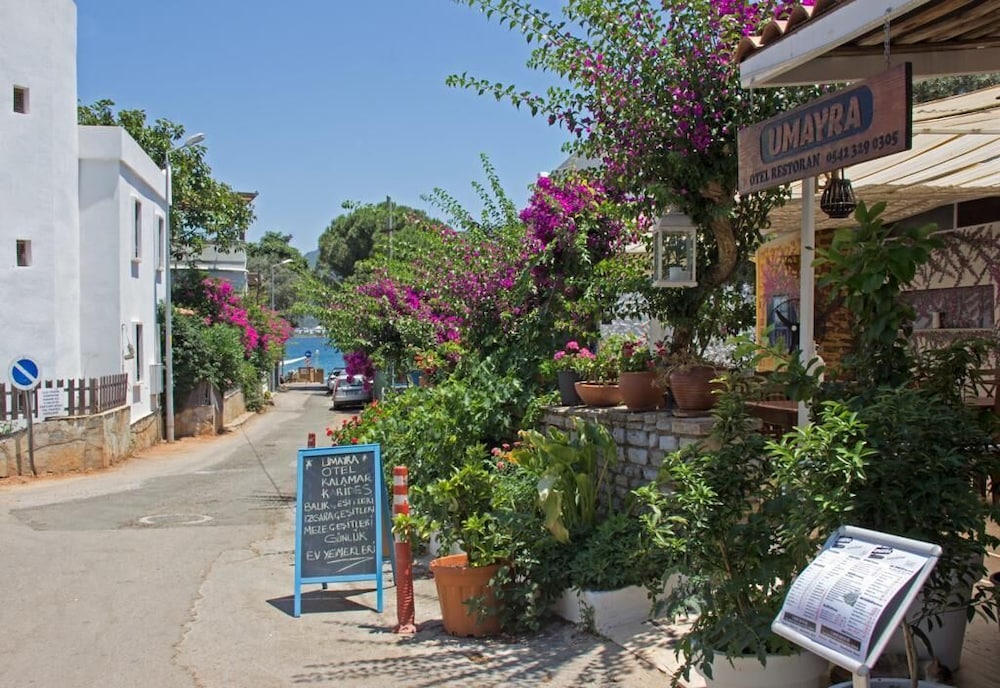 Umayra Otel