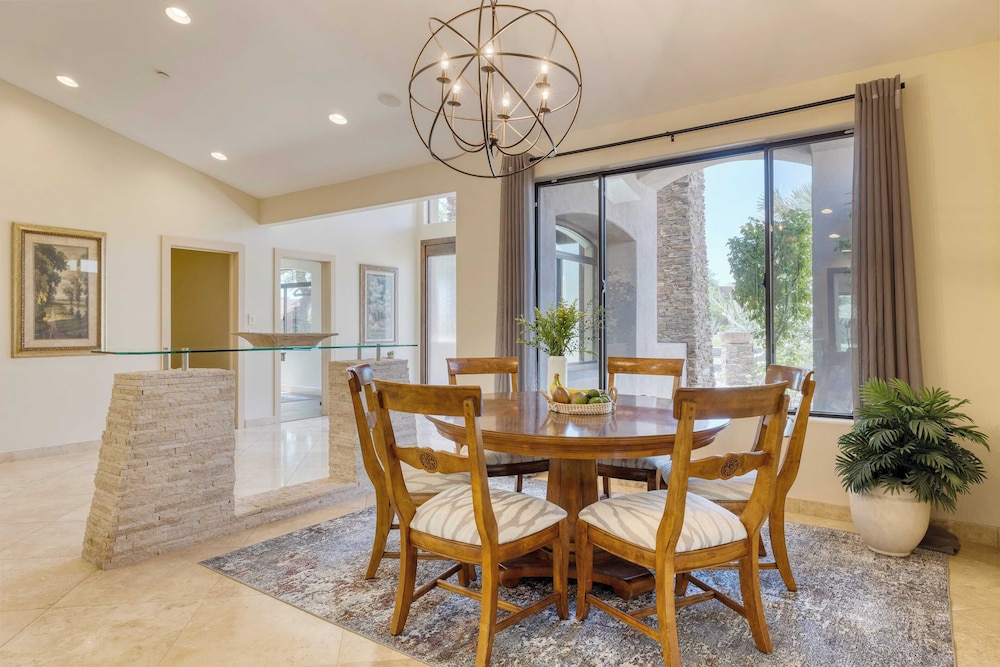 Luxe Scottsdale Oasis With Pool, Hot Tub, Firepit and Outdoor Lounge Avantstay