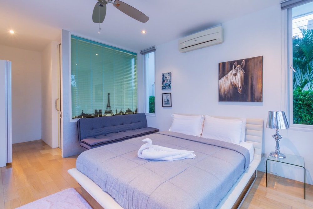 Luxury 3 Bedroom Villa, Sea View (PM-A5) view 2
