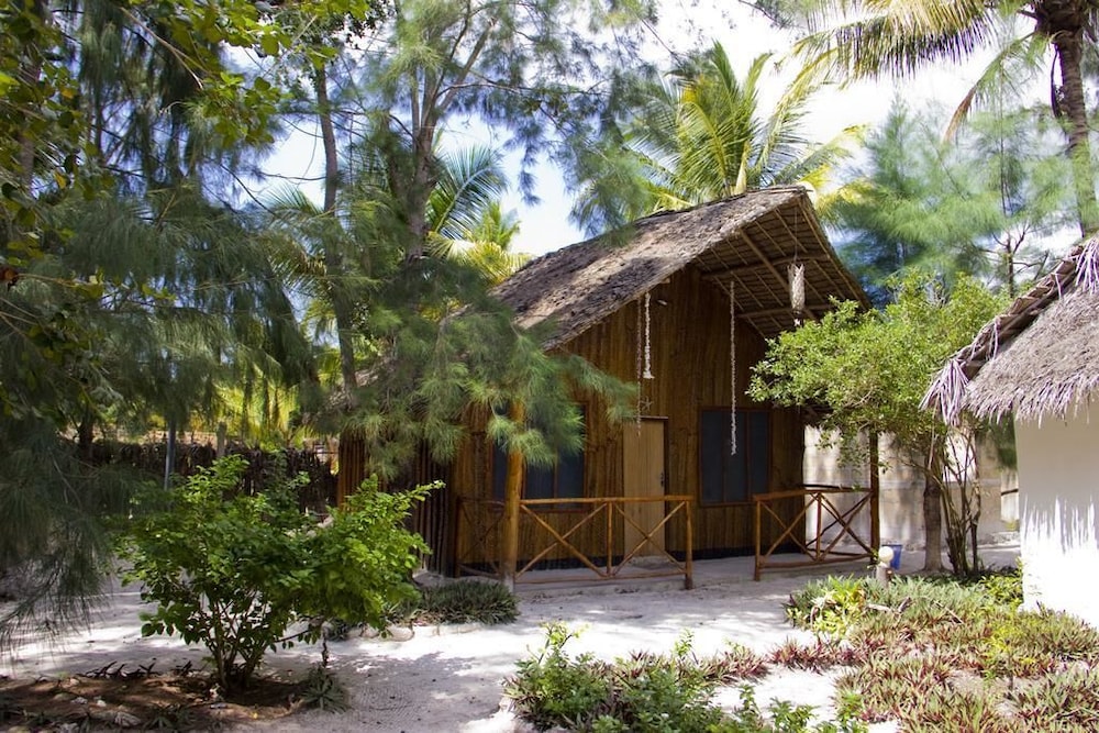 Milele Lodge