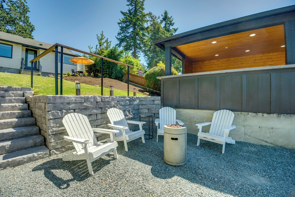 Waterfront Gem w/ Boat Dock & Lift in Lakewood!