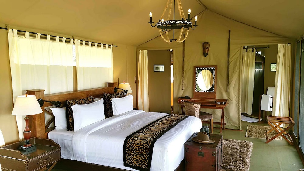 Ole Serai Luxury Camp